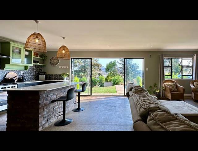 7 BEDROOM HOUSE FOR SALE IN HILTON CENTRAL